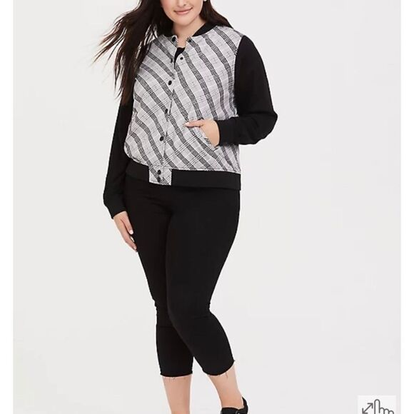 Torrid BLACK PLAID TWILL BOMBER‎ JACKET - Picture 2 of 6